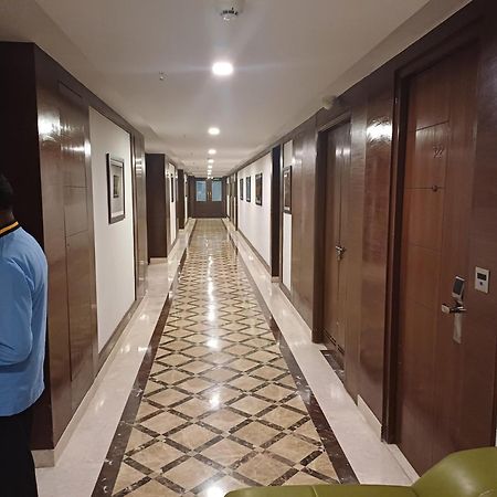 Hotel Benzz Park Chennai Ngoại thất bức ảnh