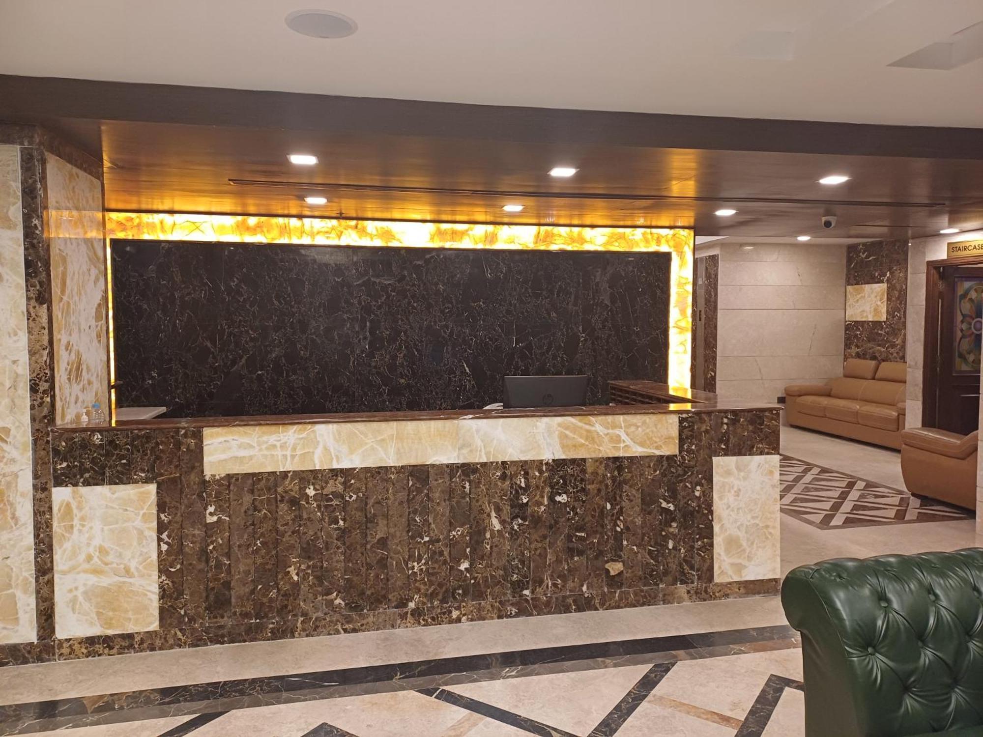 Hotel Benzz Park Chennai Ngoại thất bức ảnh