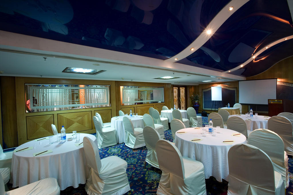 Hotel Benzz Park Chennai Ngoại thất bức ảnh